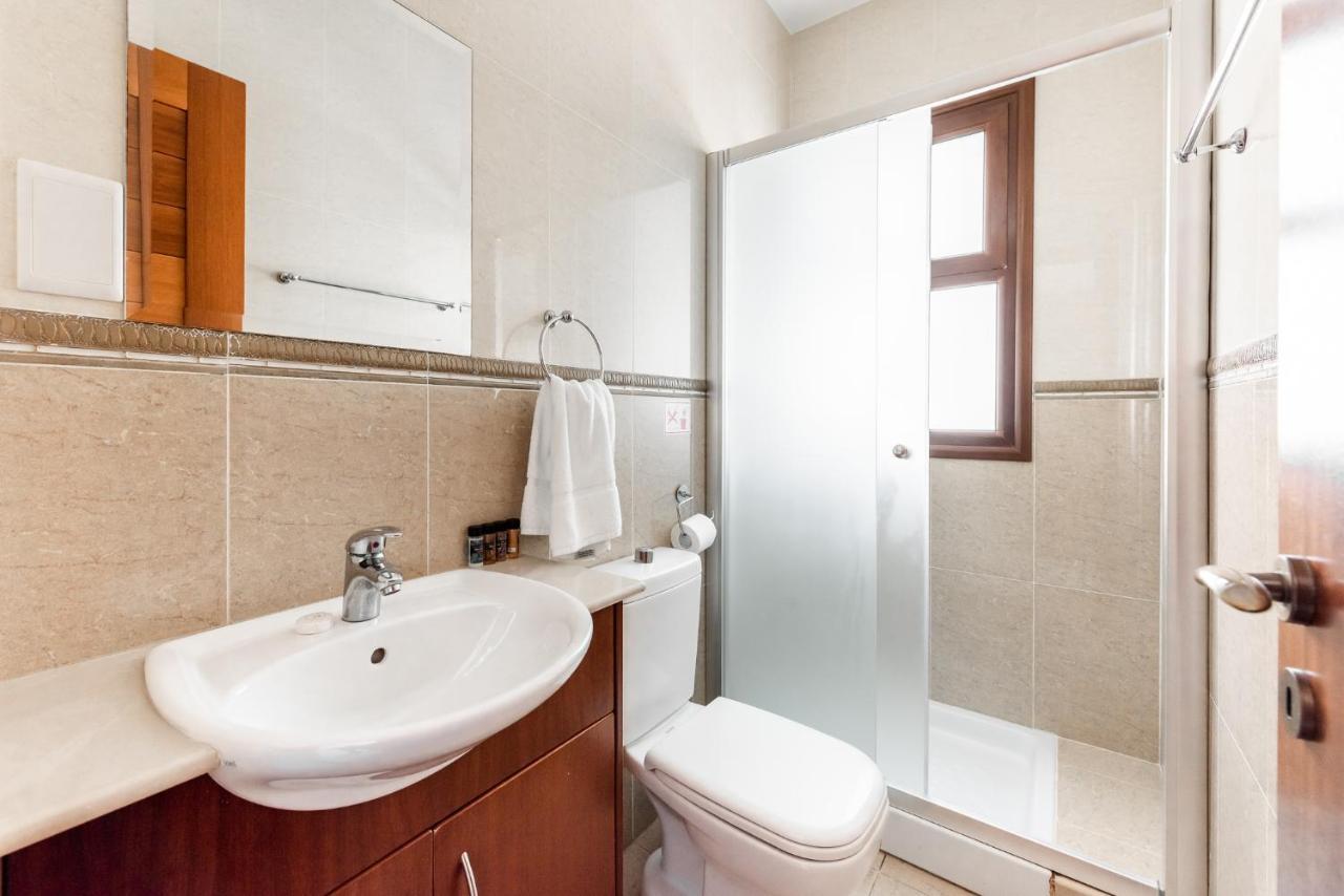 Sea Front Oceanus H2 By Ezoria Villas Ayia Napa Exterior photo